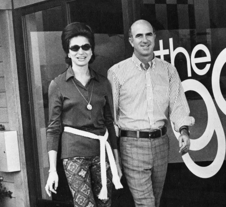 Gap Marketing Strategy: How the American Clothing Retailer Scaled to Over 3000 Stores